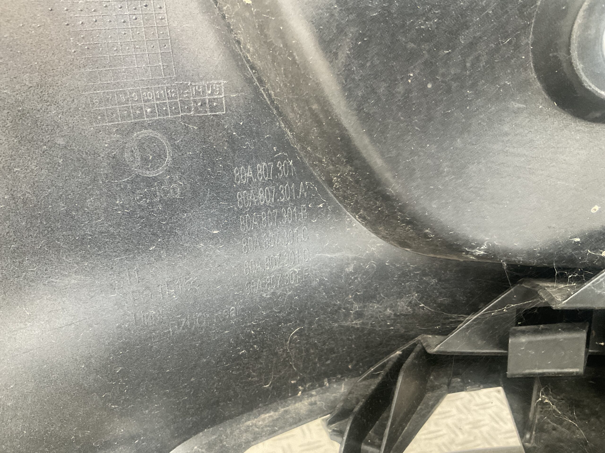 Bumper Audi Q5 2 II 80A Sline S-Line 80A807301 Achterbumper F8-15032z