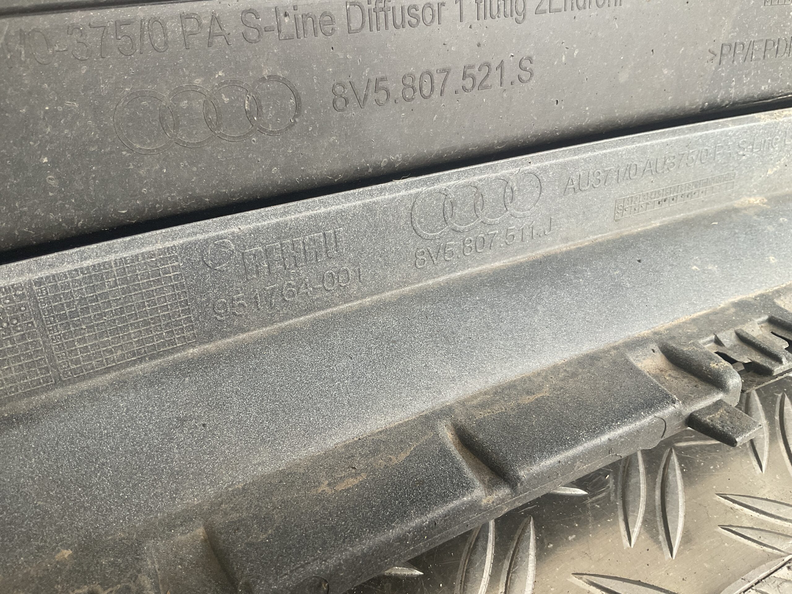 Bumper Audi A3 8V Facelift Sline S-Line Sedan 8V5807511J Achterbumper F8-15030z