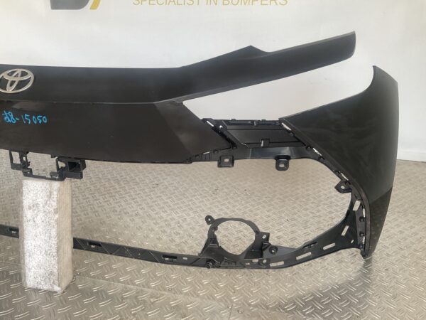 Bumper Toyota CHR C-HR ii 23- 52715-F4010 Voorbumper D8-15050z