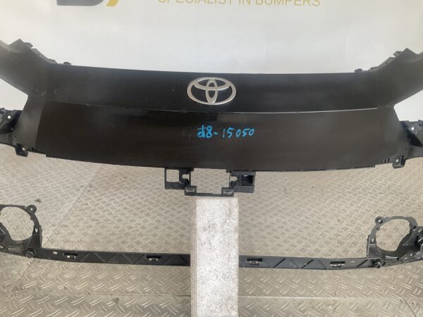 Bumper Toyota CHR C-HR ii 23- 52715-F4010 Voorbumper D8-15050z