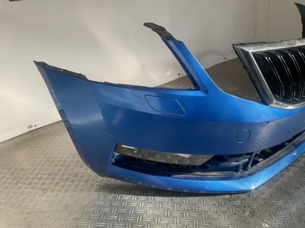 Bumper Skoda Octavia 3 Facelift kls 16-20 5E0807221n Voorbumper H2-15063z