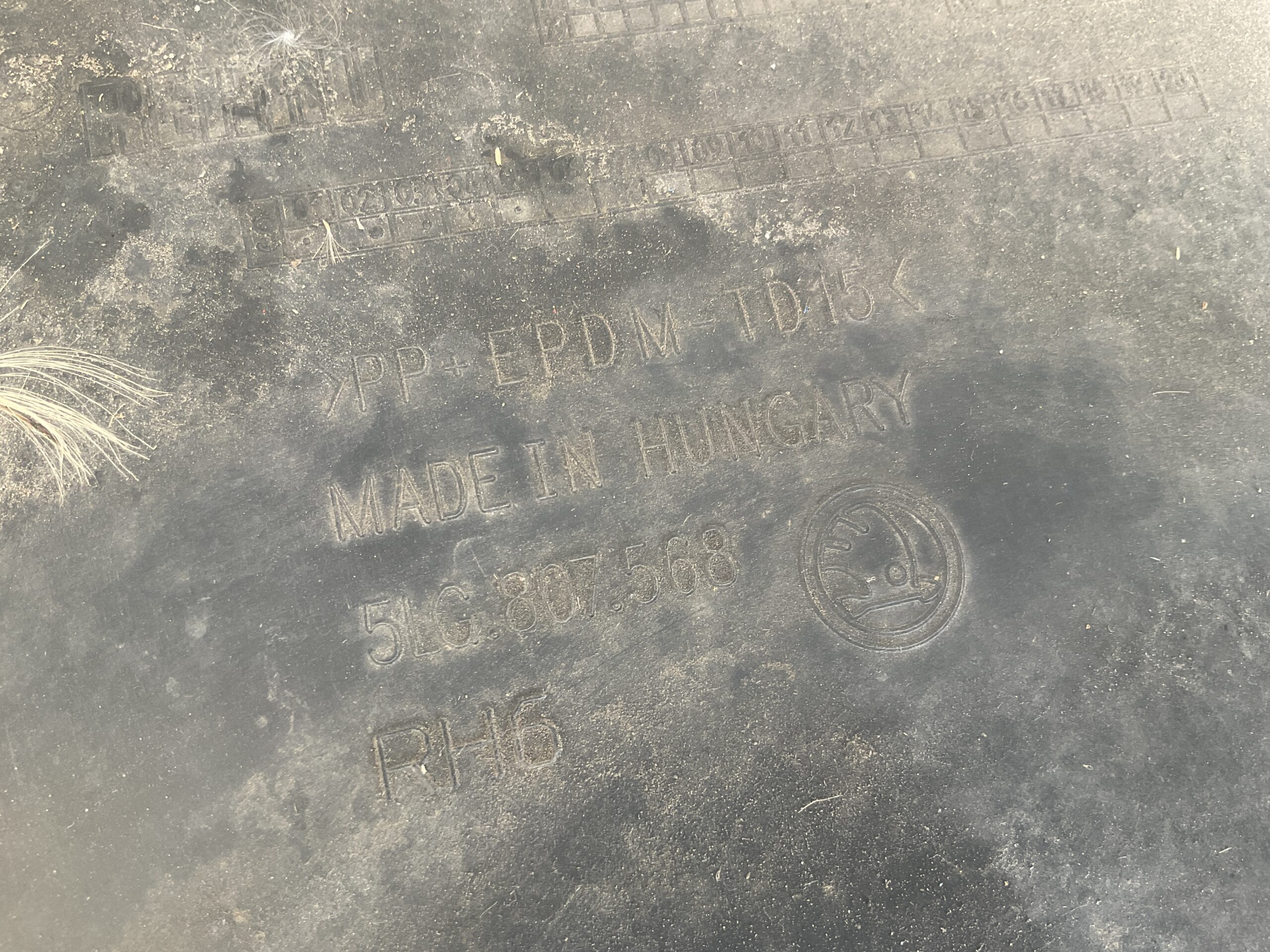 Bumper Skoda Enyaq IV pdc 5LG807568 Achterbumper F8-15069z