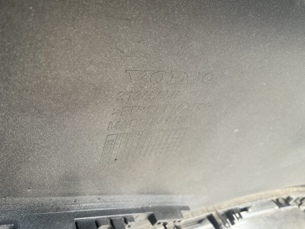 Bumper Volvo EX30 EX 30 23-25 31345658 Voorbumper E2-15073z