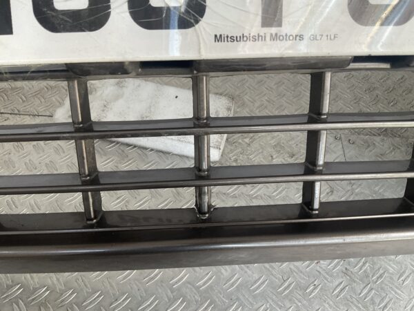 Bumper Mitsubishi Pajero IV 6400D521zz Voorbumper E8-15102z