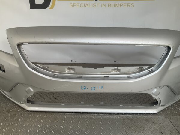Bumper Volvo V40 RDesign R-Design kls pdc 12-19 31347085 Voorbumper E7-15110z
