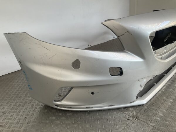 Bumper Volvo V40 RDesign R-Design kls pdc 12-19 31347085 Voorbumper E7-15110z