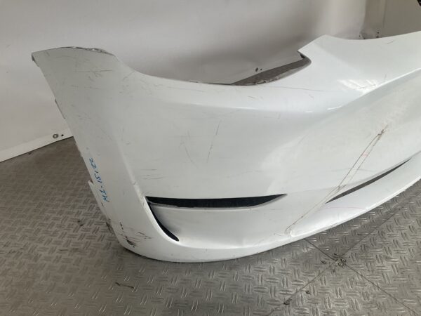 Bumper Tesla Model Y 2020-2024 1540100-06-C Voorbumper M1-15122z