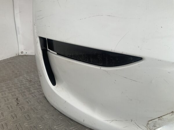 Bumper Tesla Model Y 2020-2024 1540100-06-C Voorbumper M1-15122z