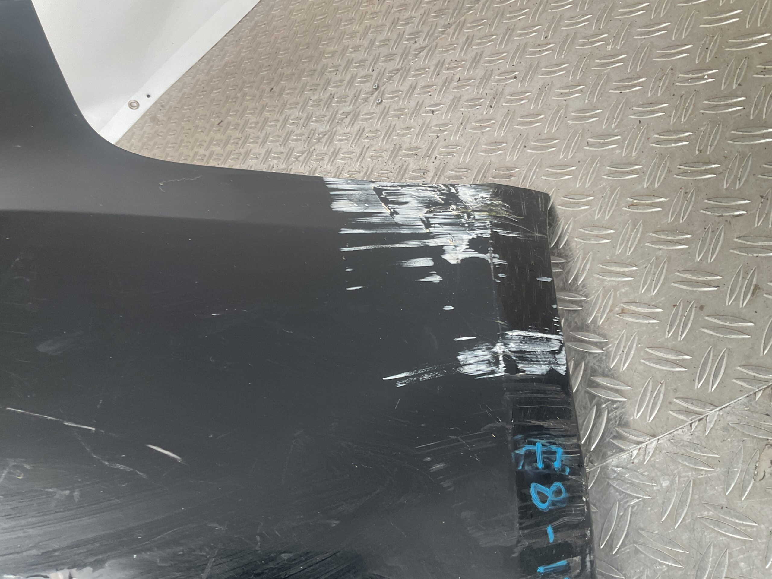 Bumper Tesla Model 3 2024- 1582570-02-a Achterbumper F8-15128z