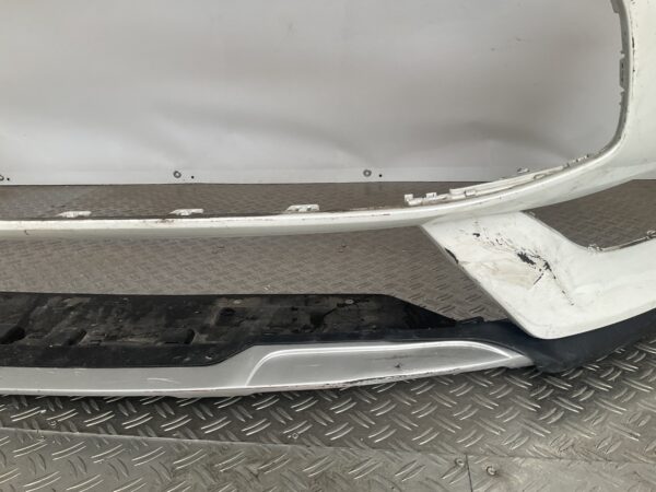 Bumper MG HS Facelift 20-24 P10947208 Voorbumper M6-158143z