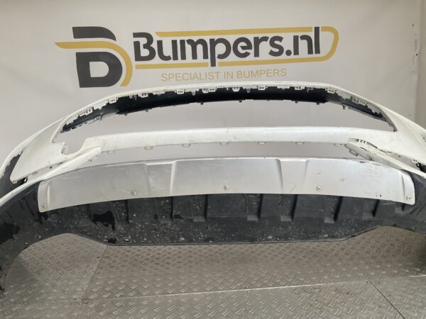 Bumper MG HS Facelift 20-24 P10947208 Voorbumper M6-158143z