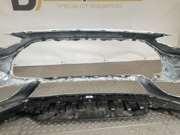 Bumper MG HS Facelift 20-24 P10947208 Voorbumper M6-158143z