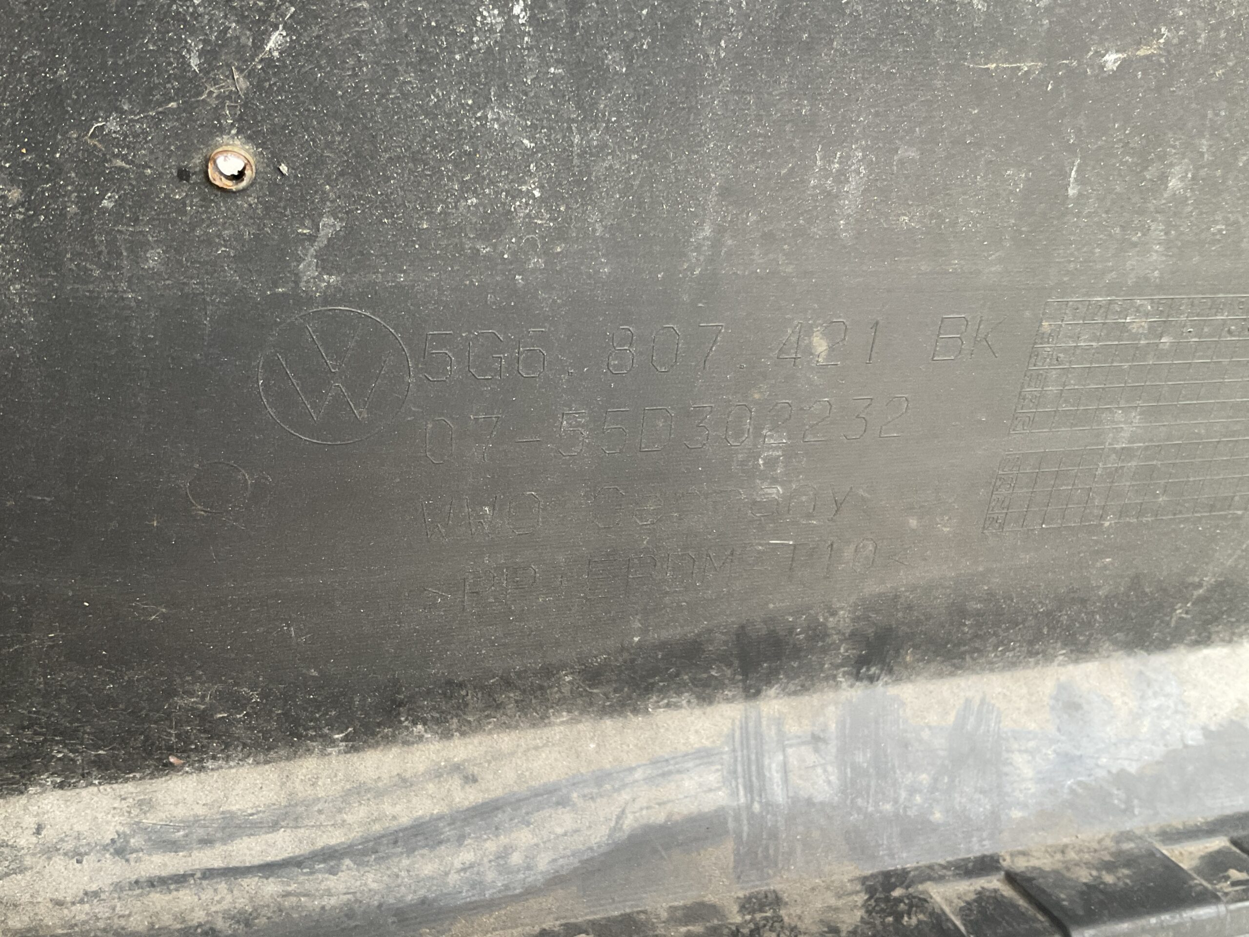 Bumper Volkswagen Golf VII TSI5G6807421B Achterbumper F8-15170z