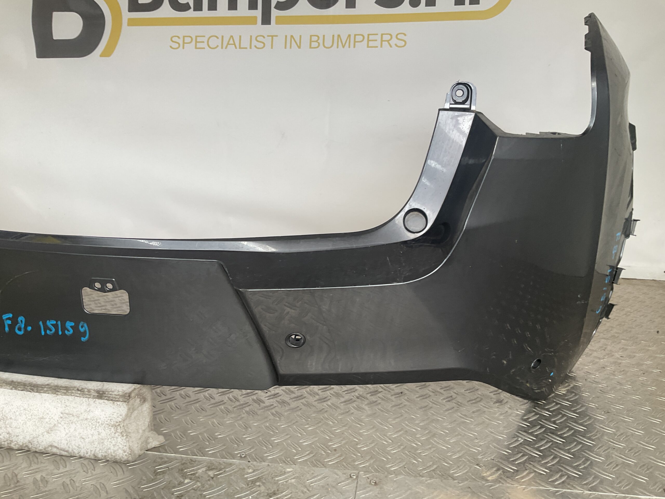 Bumper Luxus UX 15- 52159-76130 Achterbumper F8-15159z