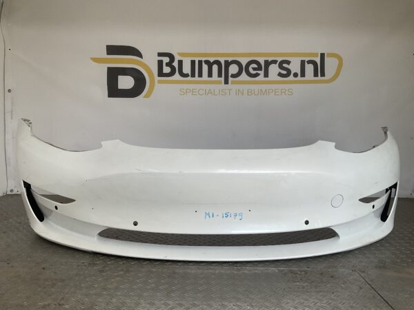 Bumper Tesla Model Y 2020-2024 1540104-06-C Voorbumper M1-15179z