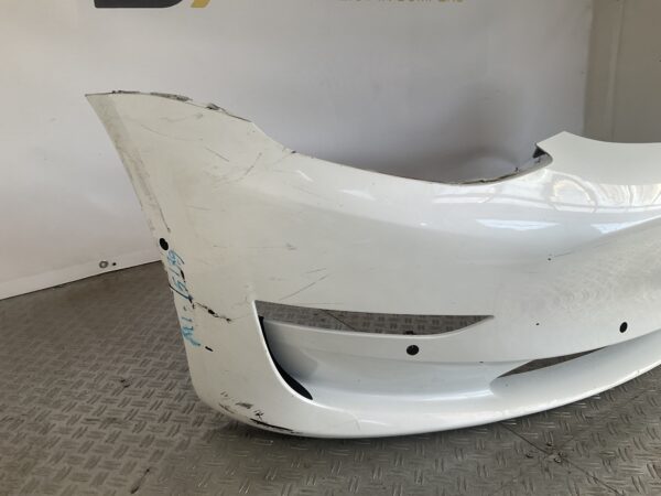 Bumper Tesla Model Y 2020-2024 1540104-06-C Voorbumper M1-15179z