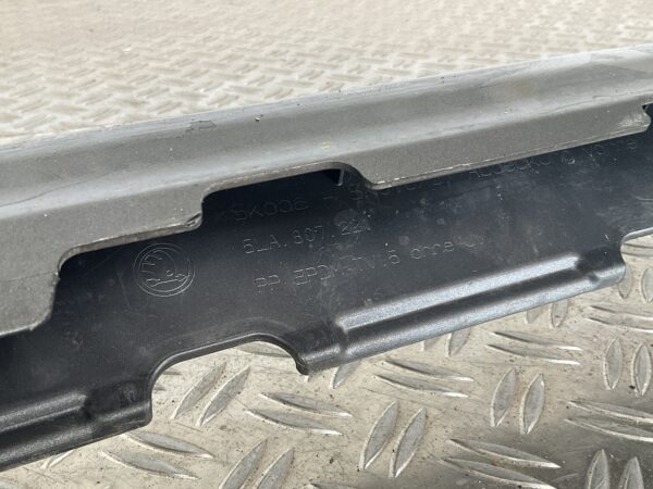 Bumper Skoda Enyaq 4 5LA kls pdc 2021-2024 5LA807221 Voorbumper H5-15181z