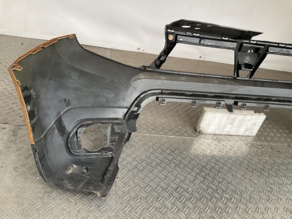 Bumper Dacia Duster 17-20 620221776R Voorbumper G3-15243z