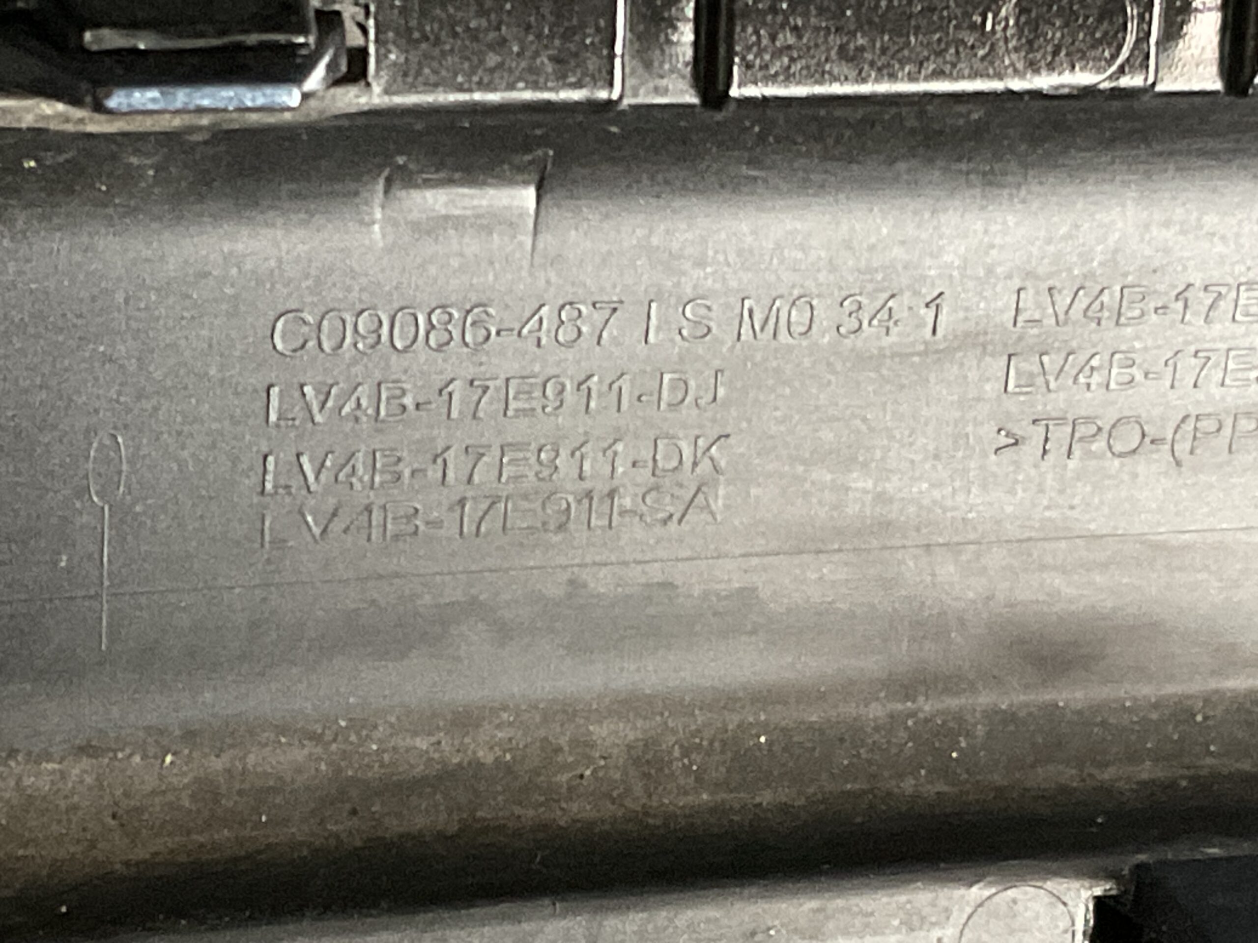 Bumper Ford Kuga MK3 Stline ST-Line LV4B-17E911-DK Achterbumper F8-15244z