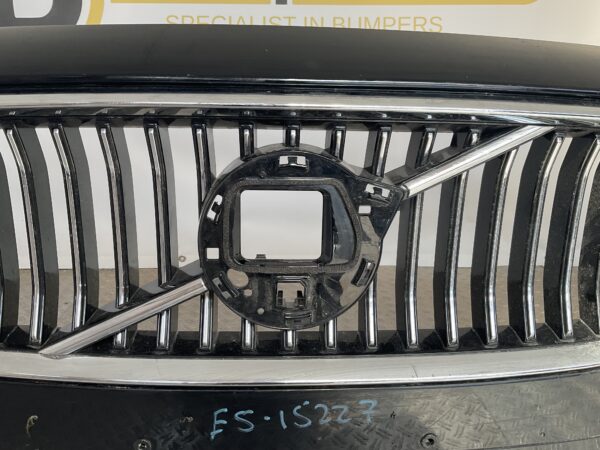 Bumper Volvo V90 S90 II 16-20 pdc +Grill 31383226 Voorbumper 1-E5-15227z