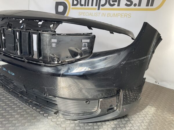 Bumper Ford Explore EV Electric 24- R2KB-17F003-0 Voorbumper D10-15230z