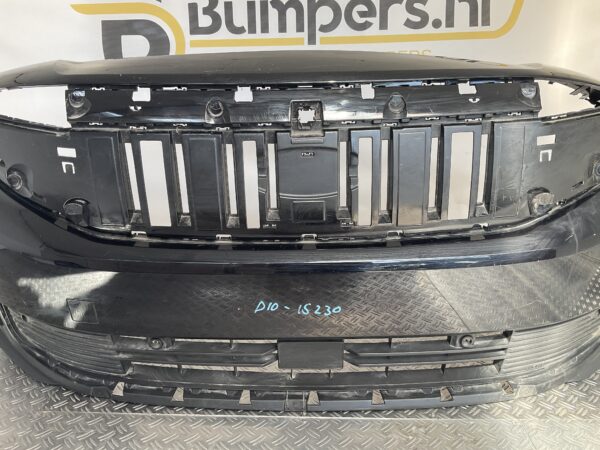 Bumper Ford Explore EV Electric 24- R2KB-17F003-0 Voorbumper D10-15230z