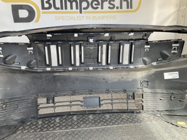Bumper Ford Explore EV Electric 24- R2KB-17F003-0 Voorbumper D10-15230z