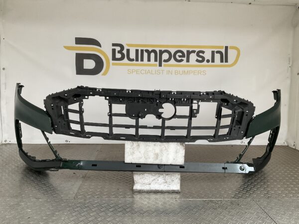 Bumper Audi Q8 4M8 Sline S-Line  4M8807437D Voorbumper H5-15380z