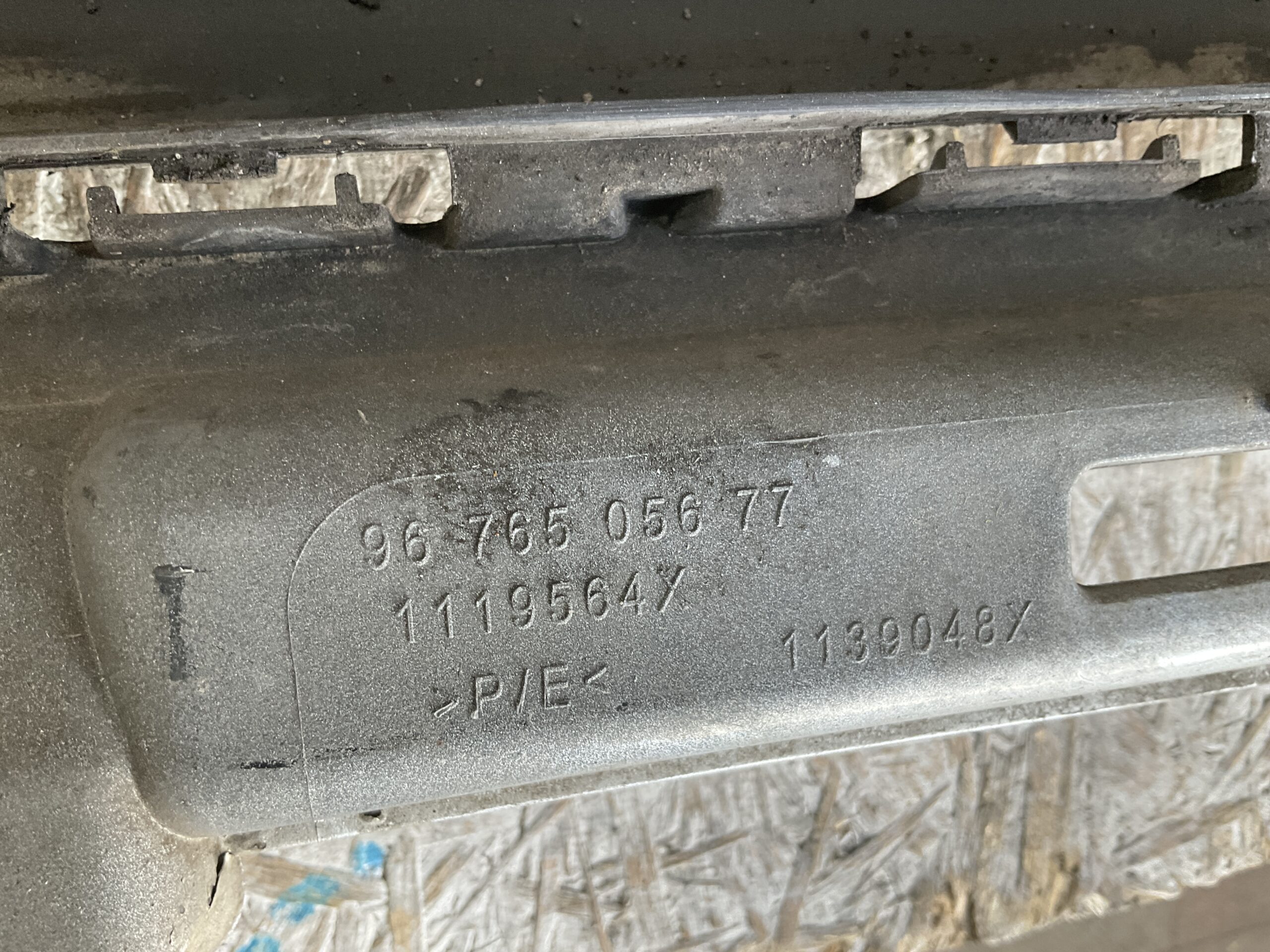 Bumper Peugeot 208 12-19 9676505677 Achterbumper F7-15415z