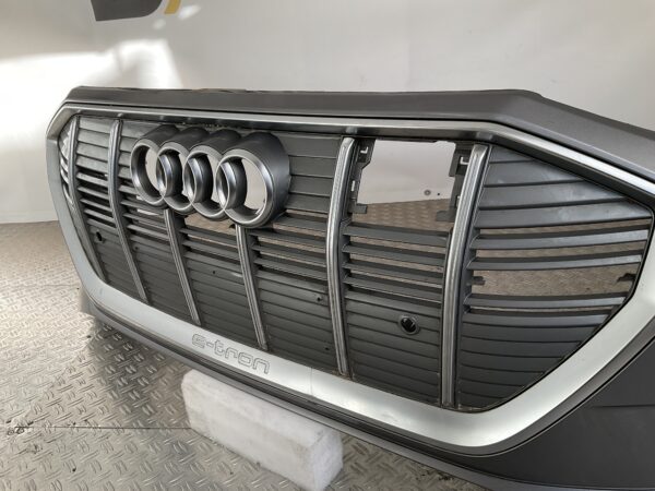 Bumper Audi E Tron E-Tron 4KE 4KE807437 Voorbumper H5-15458z