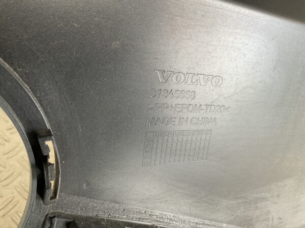 Bumper Volvo EX30 EX 30 23-25 31345658 Voorbumper E5-15460z