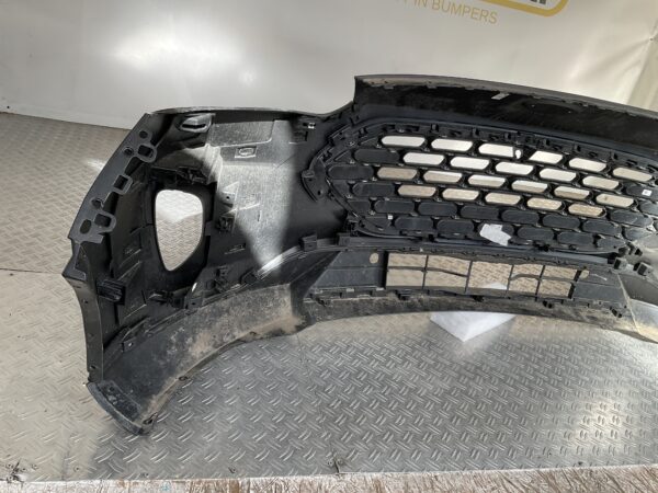 Bumper Ford Kuga MK3 20- LV4B-17C831-J Voorbumper D5-15456z
