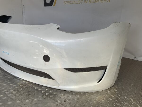 Bumper Tesla Model Y 2020-2024 1540100-06-C Voorbumper M1-15235z