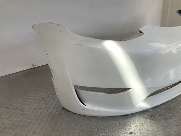 Bumper Tesla Model Y 2020-2024 1540100-06-C Voorbumper M1-15235z