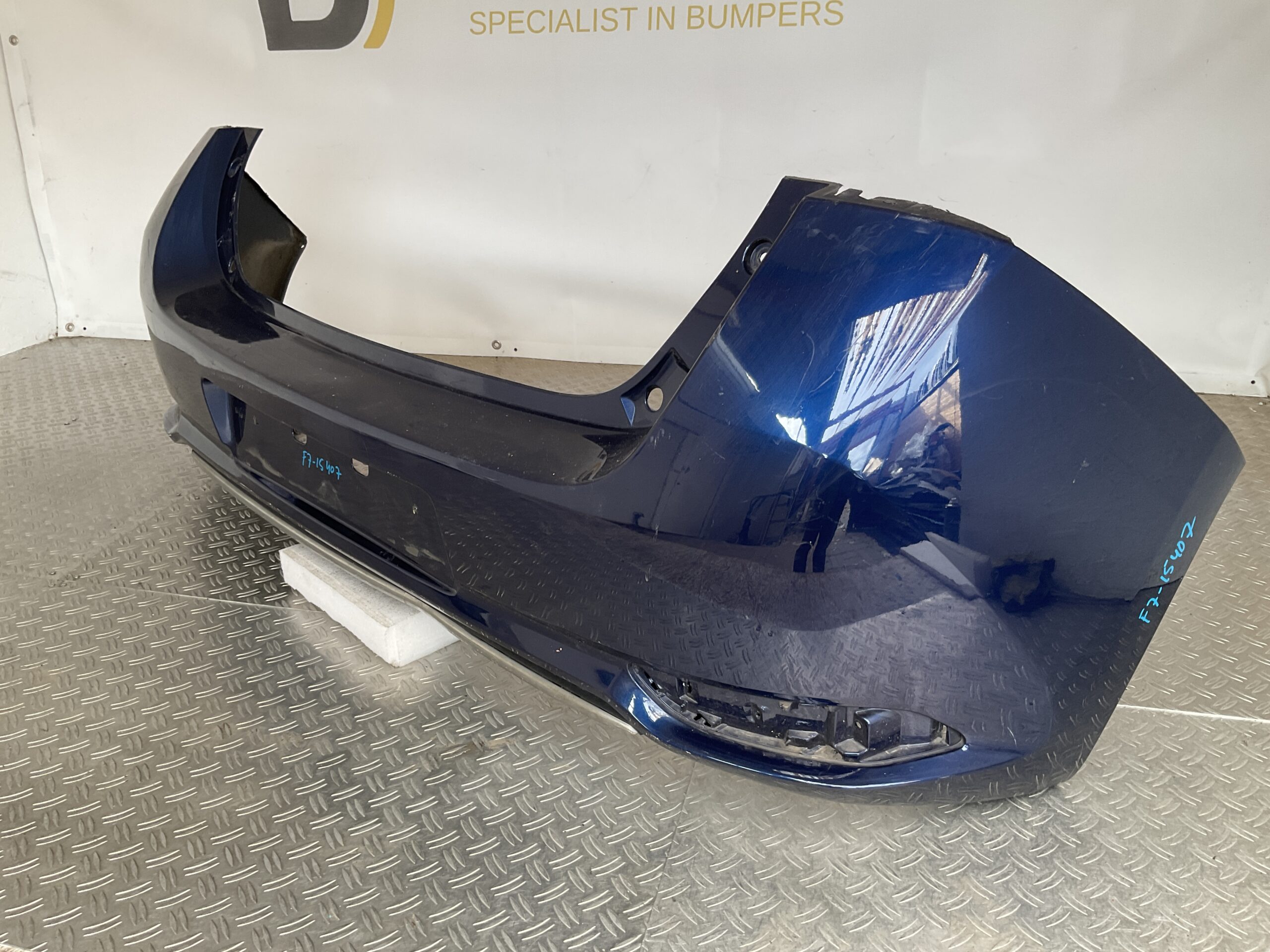 Bumper Toyota Auris 2 II Facelift 52159-02D30 Achterbumper F7-15407z