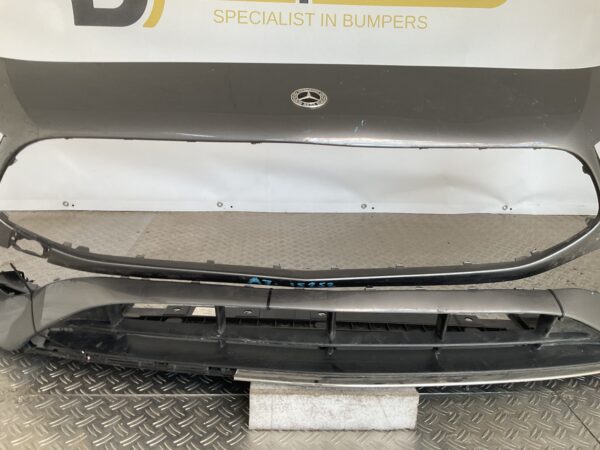 Bumper Mercedes A Klasse W177 AMG Facelift 23- A1778858705 +Onderplaat Voorbumper A7-15252z