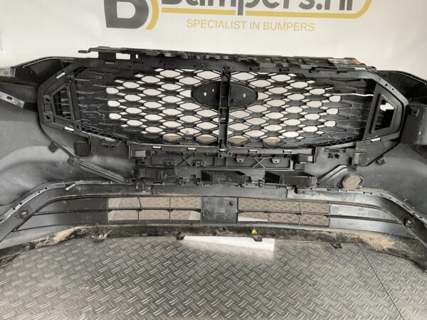 Bumper Ford Tranist Custom 24-  PZ31-17F003-BVoorbumper D5-15463z
