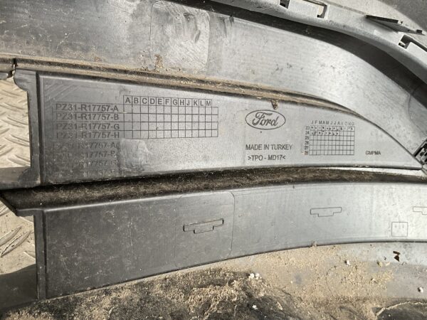 Bumper Ford Tranist Custom 24-  PZ31-17F003-BVoorbumper D5-15463z