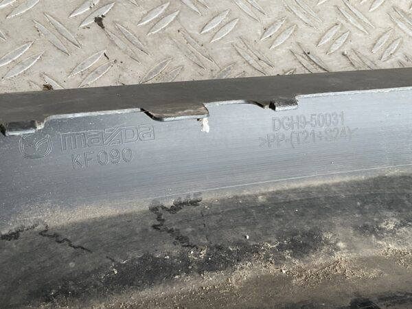 Bumper  Mazda CX30 CX-30 4xpdc DGH950031 Voorbumper B9-15467z