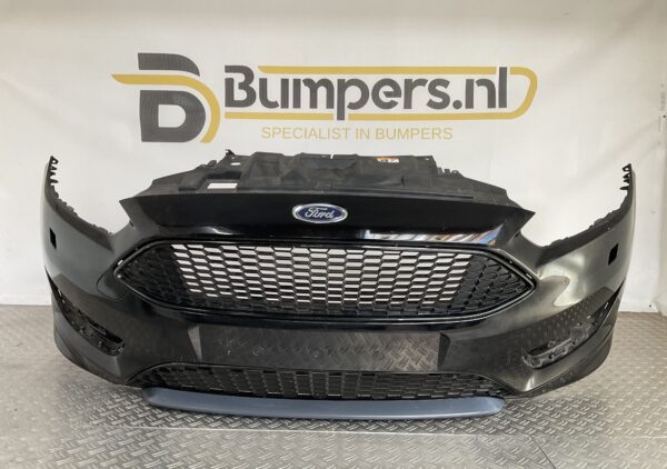 Bumper Ford Focus Mk3 III ST line Facelift 14-18 F1EB-17757-A Voorbumper D9-15640z