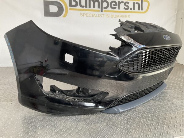 Bumper Ford Focus Mk3 III ST line Facelift 14-18 F1EB-17757-A Voorbumper D9-15640z