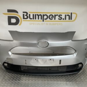 Bumper Toyota Yaris Cross 20-25 pdc 52119-0DC20 Voorbumper D5-15621z