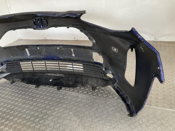 Bumper Toyota Yaris Cross 20-25 pdc 52119-0DC20 Voorbumper D5-15616z
