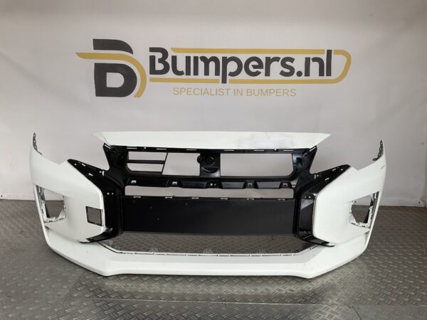 Bumper Mitsubishi Spacestar 3 III 20-23 6400J973zz Voorbumper B4-15681z