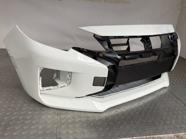 Bumper Mitsubishi Spacestar 3 III 20-23 6400J973zz Voorbumper B4-15681z