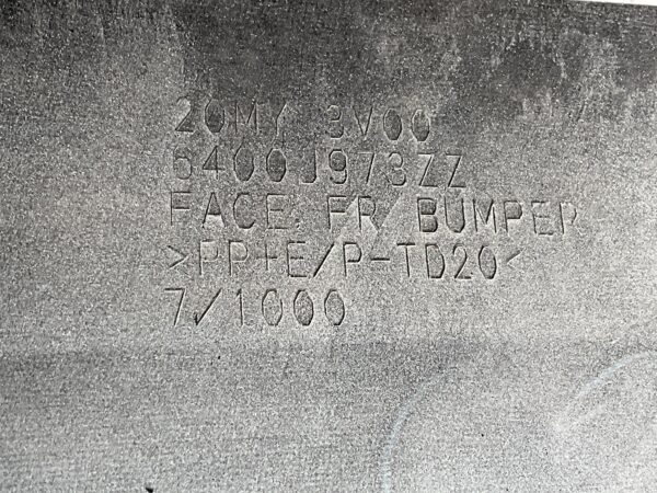 Bumper Mitsubishi Spacestar 3 III 20-23 6400J973zz Voorbumper B4-15681z