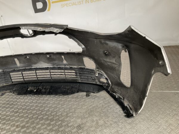 Bumper Toyota Yaris Cross 20-25 pdc 52119-0DC20 Voorbumper D5-15976z