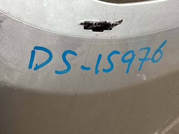 Bumper Toyota Yaris Cross 20-25 pdc 52119-0DC20 Voorbumper D5-15976z