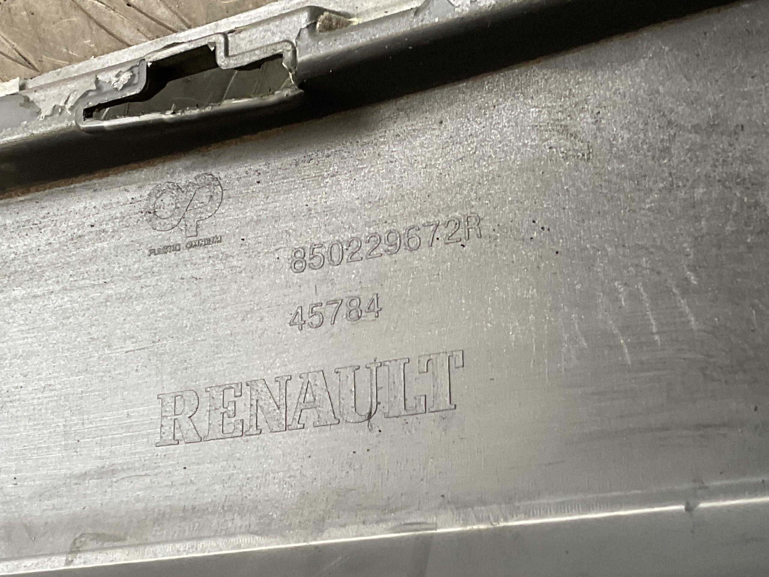 Bumpers Renault Grand Scenic 16-18 850229672R Achterbumper F6-15946z
