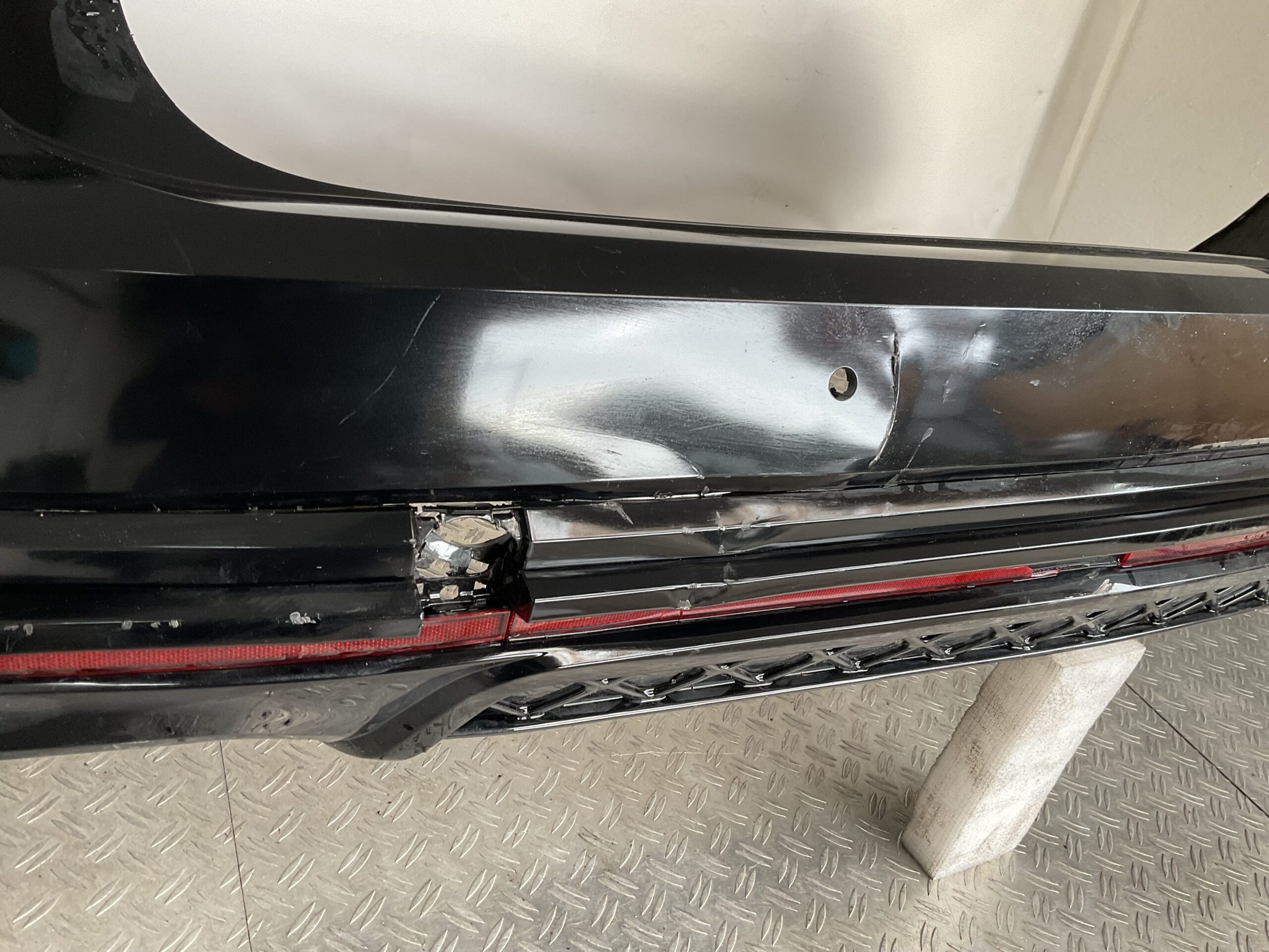 Bumper Volkswagen Touareg III 760 R-line Rline 18-22 760807421A Achterbumper F6-15917z